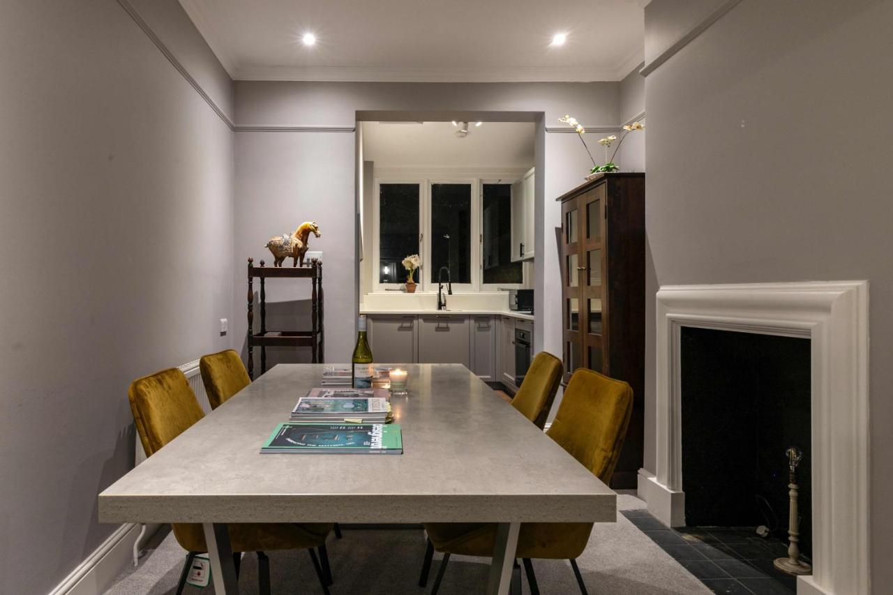 Shared Guest House 5 Mins Walk From Vauxhall And Nine Elms Station With Off-Site Parking Near Us Embassy Londen Buitenkant foto